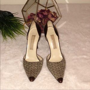 MICHAEL KORS signature pointed heels